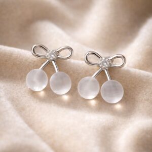 Bow design pearl stud earrings